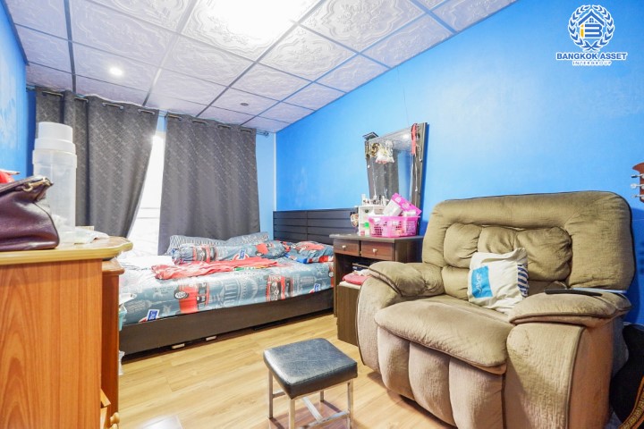 *****บ้านเดี่ยวมือสองย่านนนทบุรี ม.โฮมเพลสเดอะพาร์ค รัตนาธิเบศร์ เนื้อที่กว้าง 52 ตร.ว. ฟังก์ชัน 3 ห้องนอน 2 ห้องน้ำ ที่จอดรถ 2 คัน บ้านพร้อมอยู่ แถมฟรีเฟอร์นิเจอร์แบบจัดเต็ม! โครงการตั้งบนทำเลเดินทางสะดวก ใกล้รถไฟฟ้าสายสีม่วง "สถานีบางพลู" และทางด่วน "กาญจนาภิเษก" จองเลย!